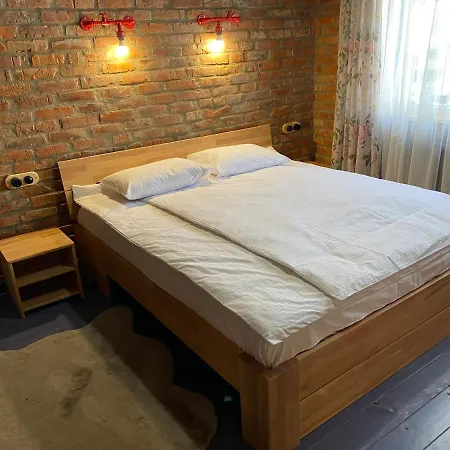 Brickwood Villa Verkhniy Koropets Exterior photo