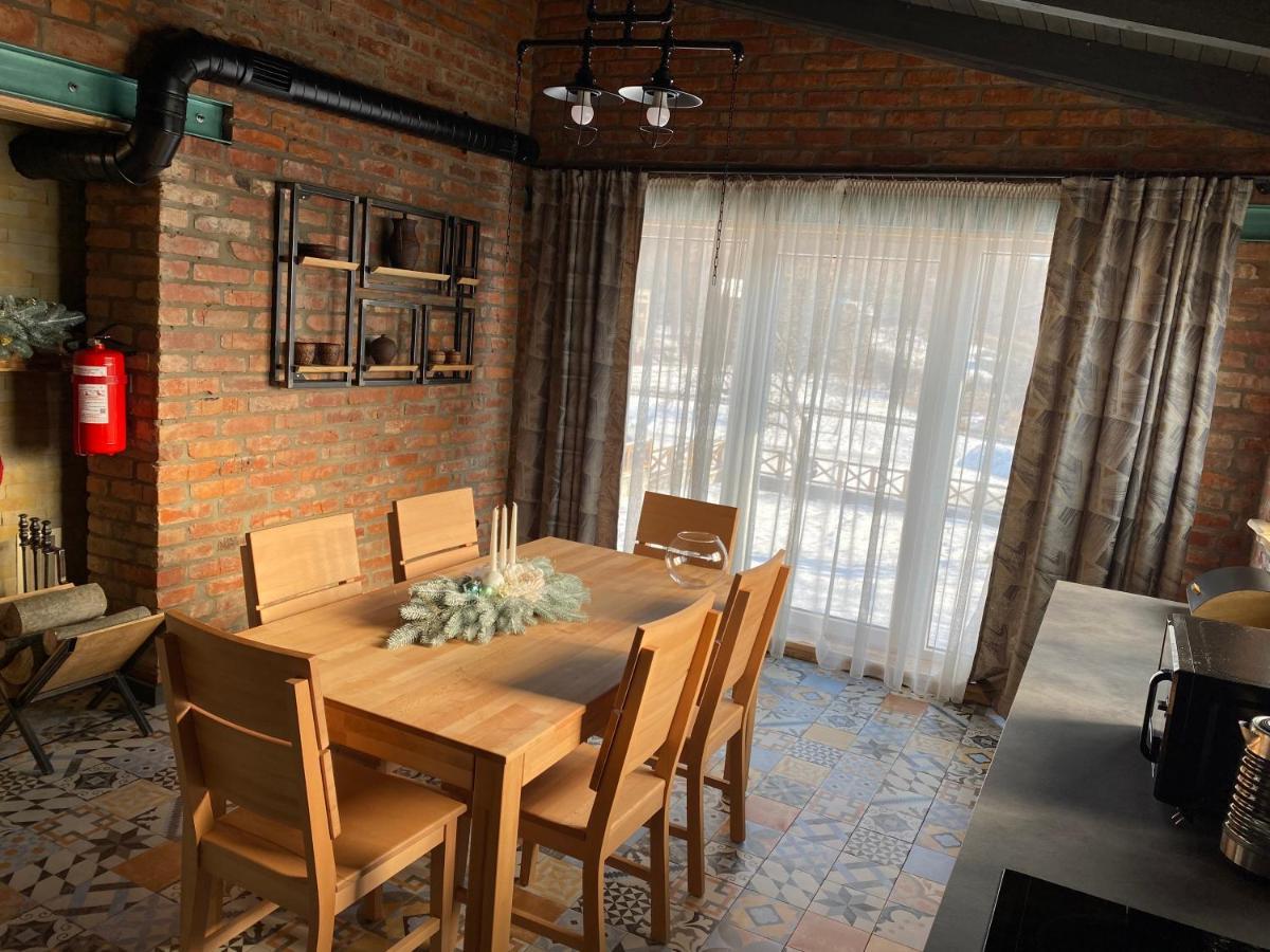 Brickwood Chalet Verkhniy Koropets