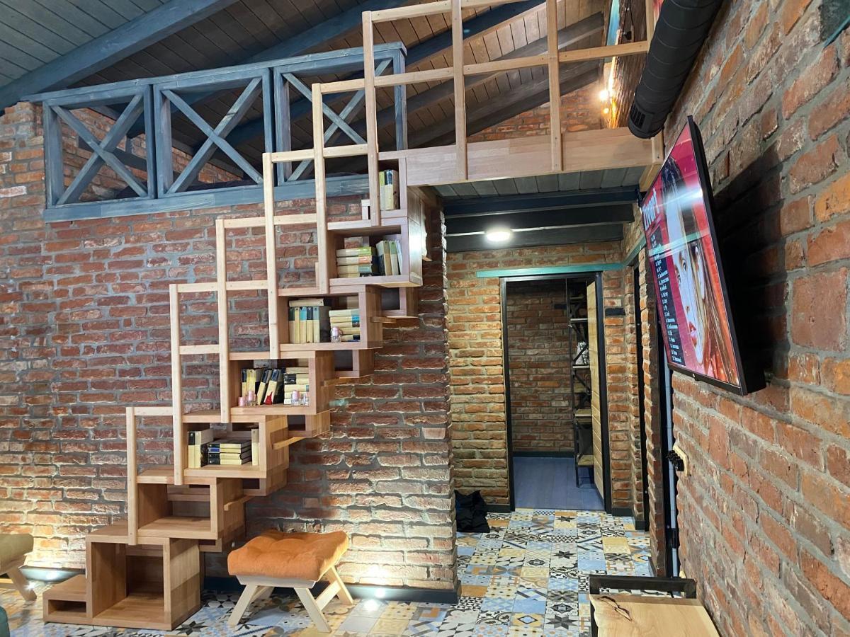 Brickwood * Verkhniy Koropets